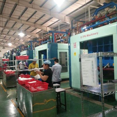 Automatyczna maszyna ETPU 380V do formowania podeszw obuwia